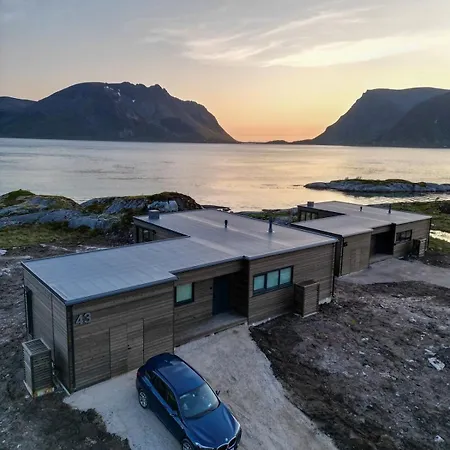 Feriehus Lyngvær Fjord - Jacuzzi&sauna - No 43 *