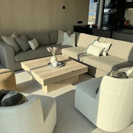 펜션 Luxury With Jacuzzi And Sauna *