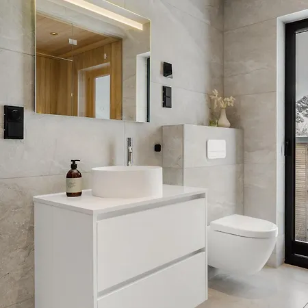 펜션 Luxury With Jacuzzi And Sauna *