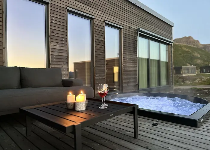 Lyngvaer Fjord - Jacuzzi & Sauna - No 43 Hébergement de vacances