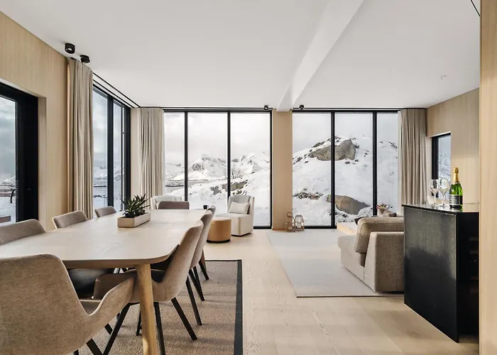 別荘 Lyngvaer Fjord - Jacuzzi & Sauna - No 43