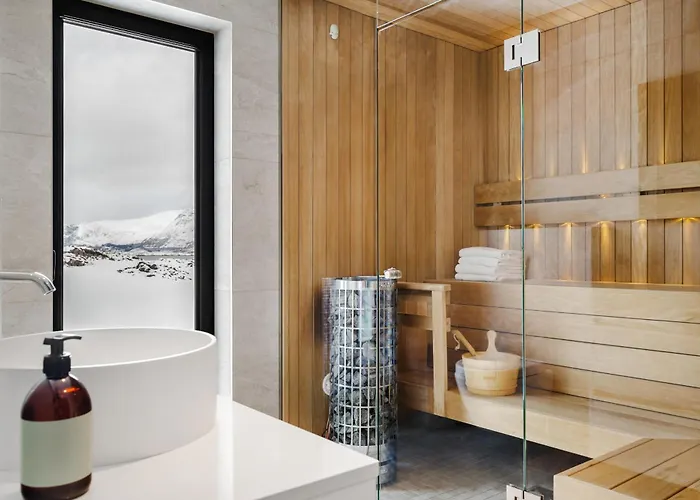 Lyngvaer Fjord - Jacuzzi & Sauna - No 43 Semesterbostad *