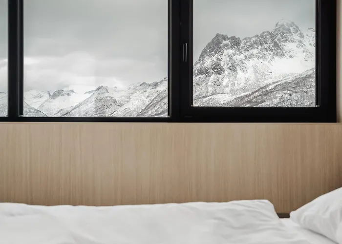 Lyngvaer Fjord - Jacuzzi & Sauna - No 43 Semesterbostad *