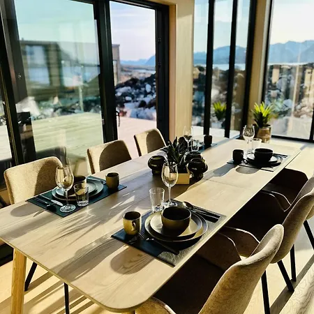 Luxury With Jacuzzi And Sauna Σπίτι διακοπών *