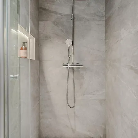 Luxury With Jacuzzi And Sauna *